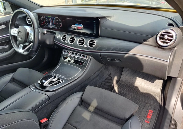 Mercedes-Benz Klasa E cena 123500 przebieg: 142000, rok produkcji 2020 z Ostrołęka małe 742
